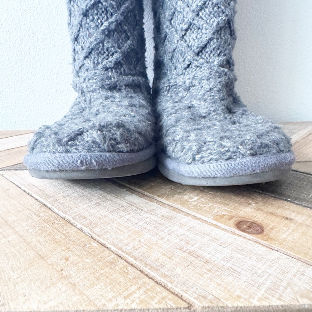 Ugg Lattice Knit Gray Quilted Women's Boots - Picture 7 of 15